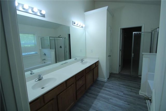 1961 Stoney Chase Drive, Lawrenceville, GA 30044