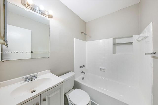 4130 NW 12th Avenue, Oakland Park, FL 33309