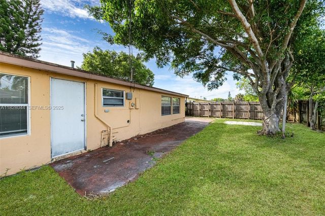 4130 NW 12th Avenue, Oakland Park, FL 33309