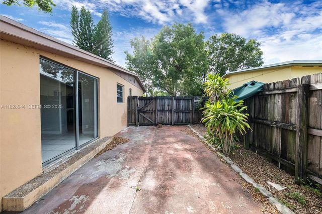 4130 NW 12th Avenue, Oakland Park, FL 33309