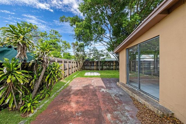 4130 NW 12th Avenue, Oakland Park, FL 33309