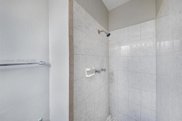 4130 NW 12th Avenue, Oakland Park, FL 33309
