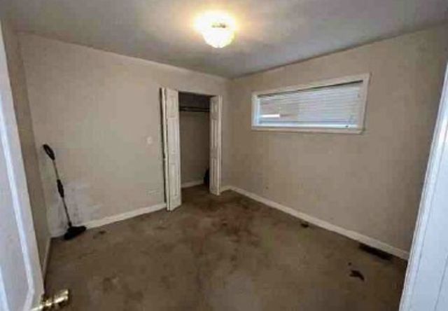 9315 S East End Avenue, Chicago, IL 60617