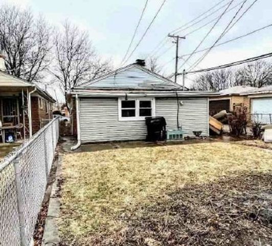 9315 S East End Avenue, Chicago, IL 60617