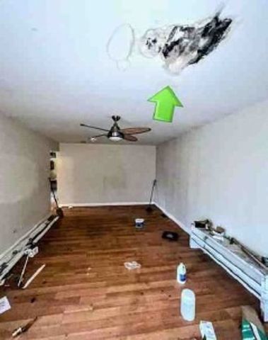 9315 S East End Avenue, Chicago, IL 60617