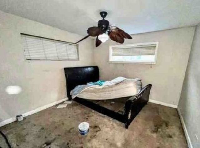 9315 S East End Avenue, Chicago, IL 60617