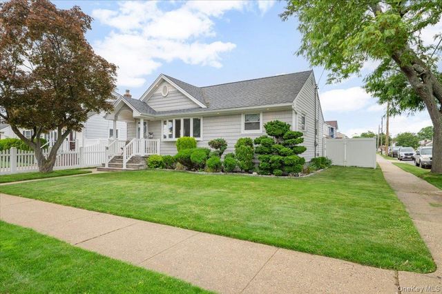 58 Myers Avenue, Hicksville, NY 11801
