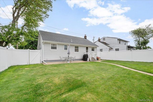 58 Myers Avenue, Hicksville, NY 11801