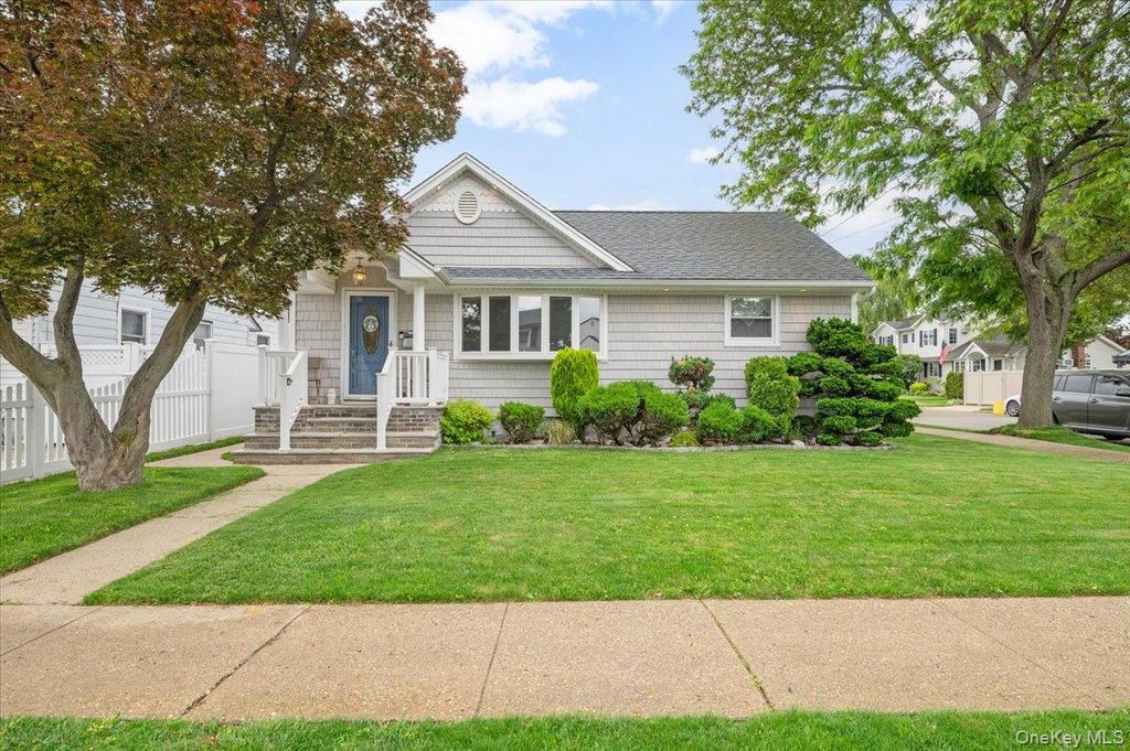 58 Myers Avenue, Hicksville, NY 11801