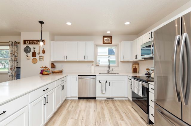 919 SE 9th Street, Des Moines, IA 50309
