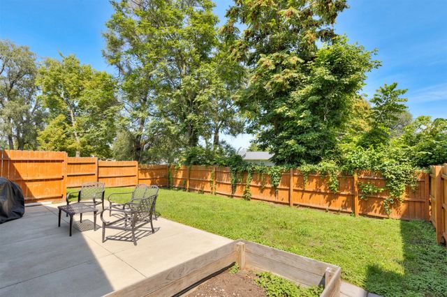 919 SE 9th Street, Des Moines, IA 50309