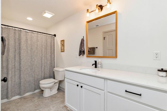 919 SE 9th Street, Des Moines, IA 50309