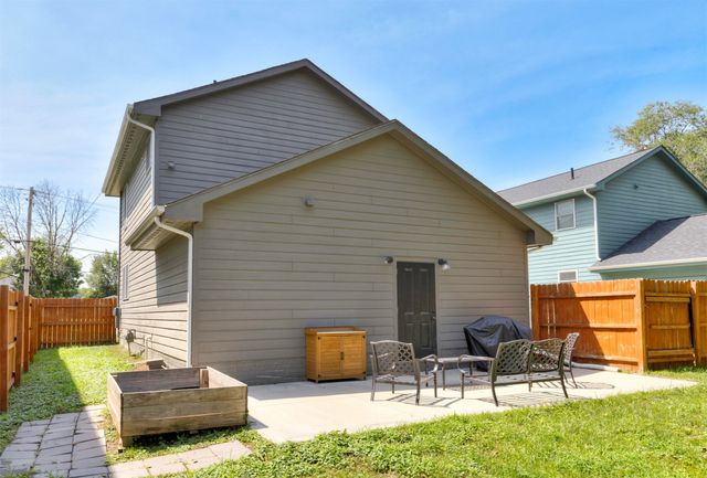 919 SE 9th Street, Des Moines, IA 50309