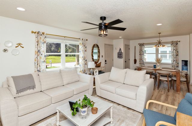 919 SE 9th Street, Des Moines, IA 50309