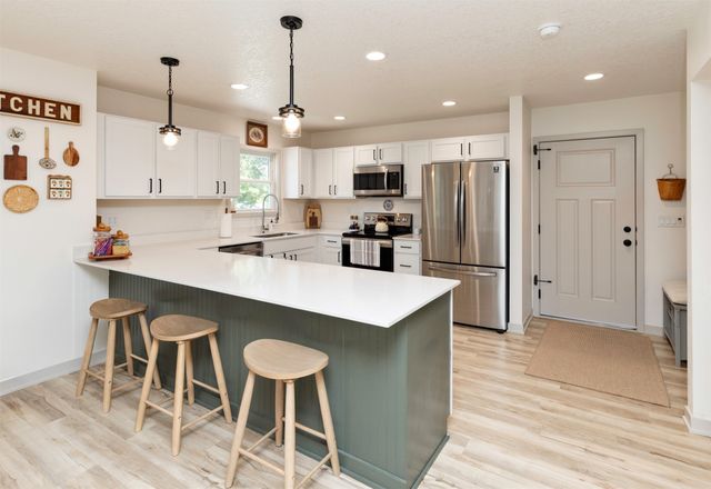 919 SE 9th Street, Des Moines, IA 50309