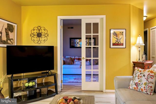 41019 COOPERS PL, Holland, PA 18966