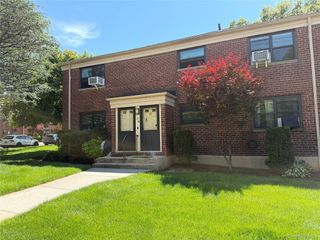 73-96 Springfield Blvd 2nd floor, Oakland Gardens, NY 11364
