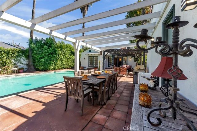 5531 Carpenter Ave, Valley Village, CA 91607