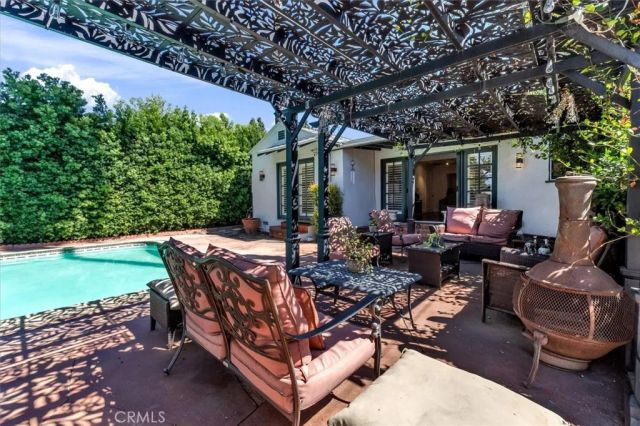 5531 Carpenter Ave, Valley Village, CA 91607