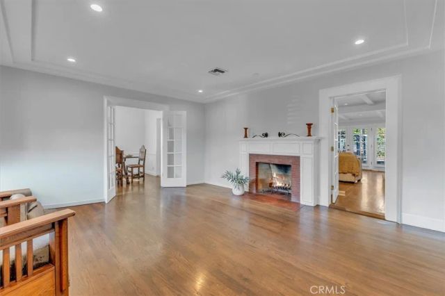 5531 Carpenter Ave, Valley Village, CA 91607