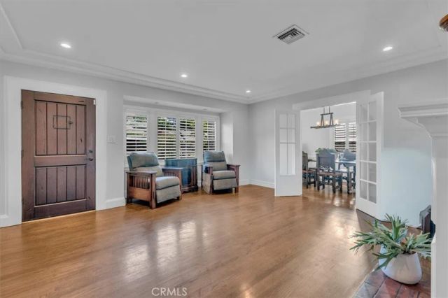 5531 Carpenter Ave, Valley Village, CA 91607