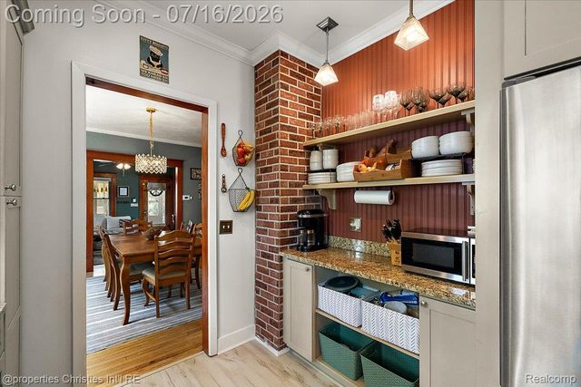 1416 W Marshall Street, Ferndale, MI 48220