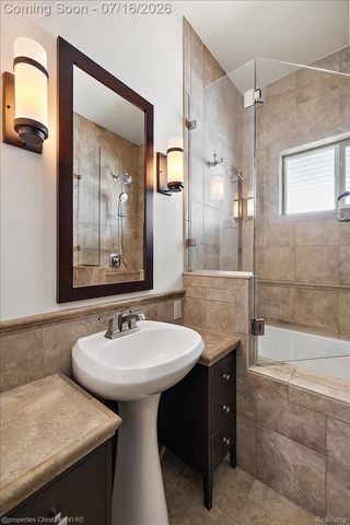 1416 W Marshall Street, Ferndale, MI 48220