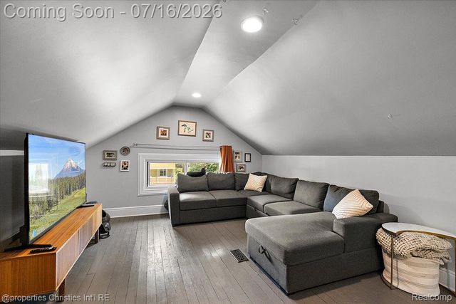1416 W Marshall Street, Ferndale, MI 48220