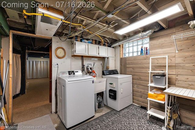 1416 W Marshall Street, Ferndale, MI 48220