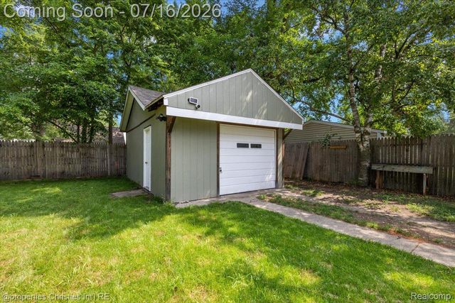1416 W Marshall Street, Ferndale, MI 48220