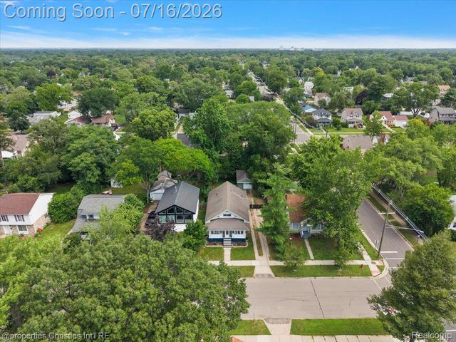 1416 W Marshall Street, Ferndale, MI 48220