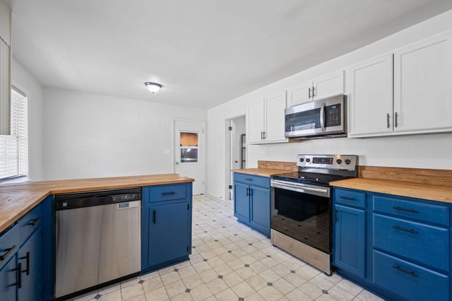 135 N Jenkins Road, Rossville, GA 30741