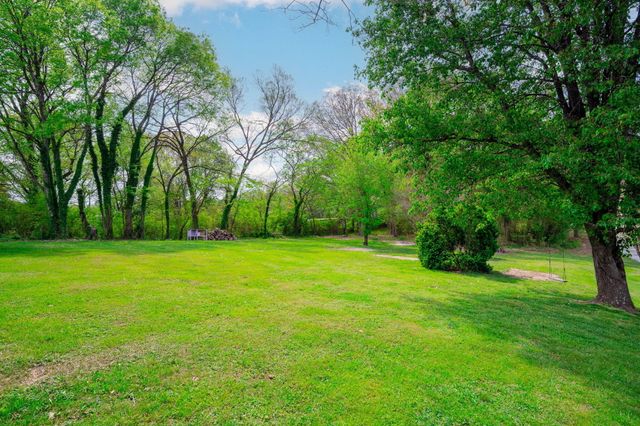 135 N Jenkins Road, Rossville, GA 30741