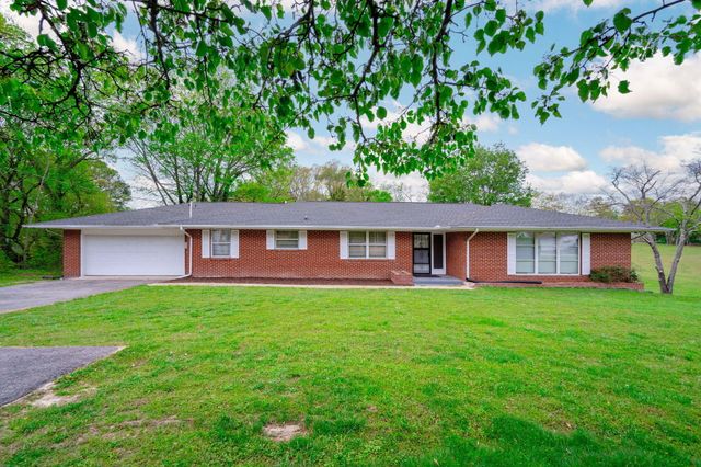 135 N Jenkins Road, Rossville, GA 30741