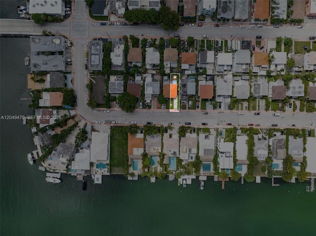 642 86th St, Miami Beach, FL 33141