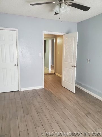 14255 S Hickory Place, Glenpool, OK 74033