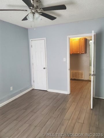 14255 S Hickory Place, Glenpool, OK 74033