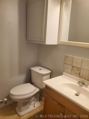 14255 S Hickory Place, Glenpool, OK 74033