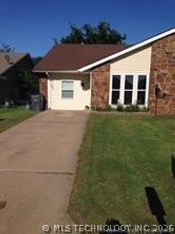 14255 S Hickory Place, Glenpool, OK 74033