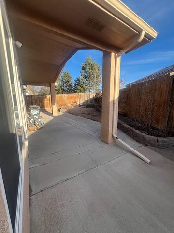 964 Peachcrest Dr, Pueblo, CO 81005