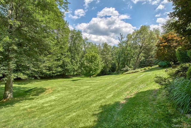 17 Byram Meadows Road, Chappaqua, NY 10514