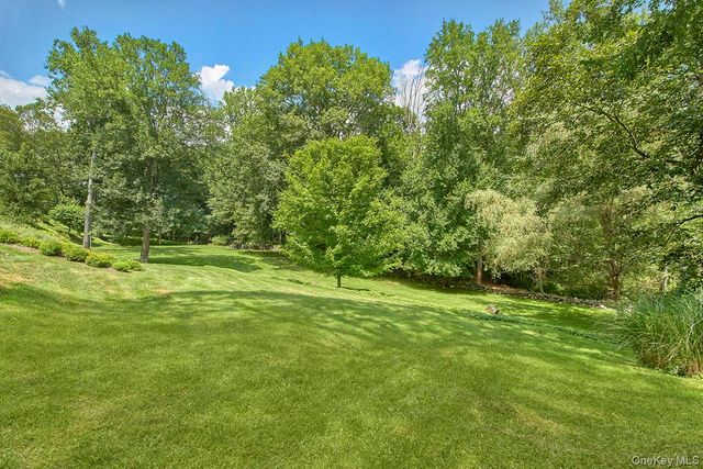 17 Byram Meadows Road, Chappaqua, NY 10514