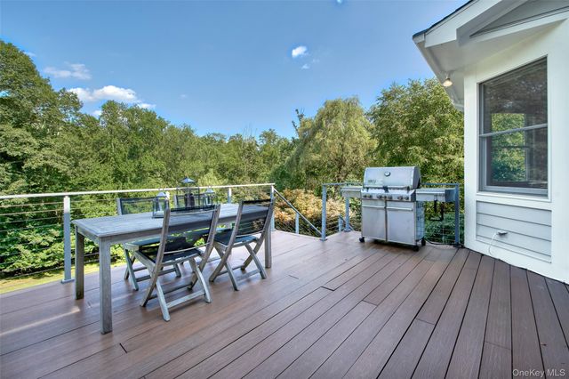 17 Byram Meadows Road, Chappaqua, NY 10514