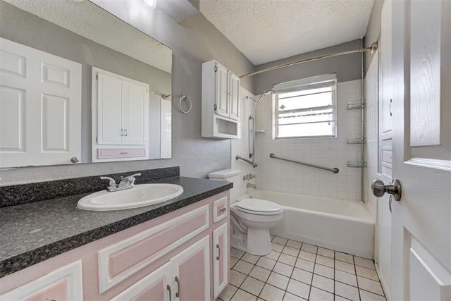 24 Seneca Drive, Shawnee, OK 74801