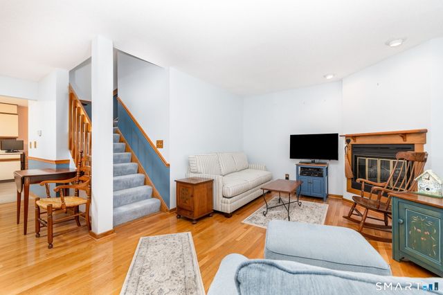 1469 Farmington Avenue 46, Bristol, CT 06010