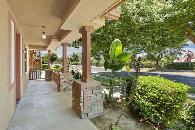 624 Summerton Ln, Turlock, CA 95382