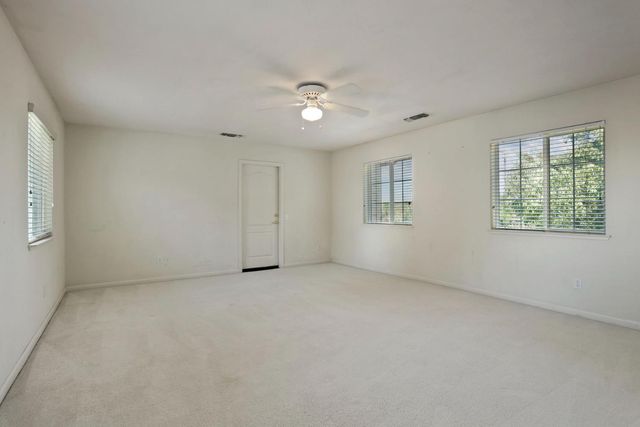 624 Summerton Ln, Turlock, CA 95382