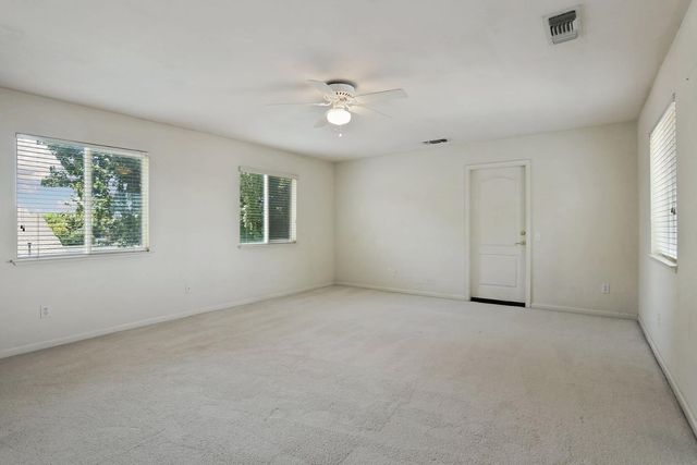 624 Summerton Ln, Turlock, CA 95382