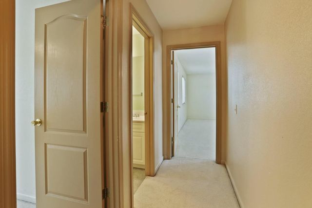 624 Summerton Ln, Turlock, CA 95382