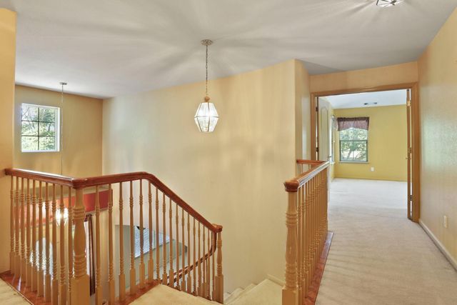 624 Summerton Ln, Turlock, CA 95382